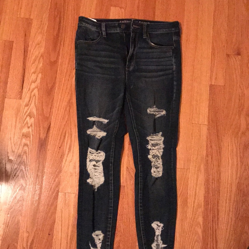 Ripped skinny jeans